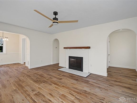 4th image of 5621 Andover Ave