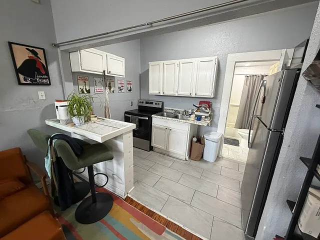 3437 Freret St — Photo 5