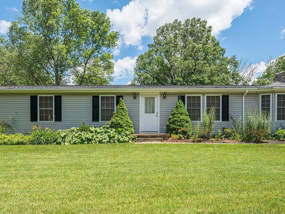 1st image of 205 Oakridge Dr
