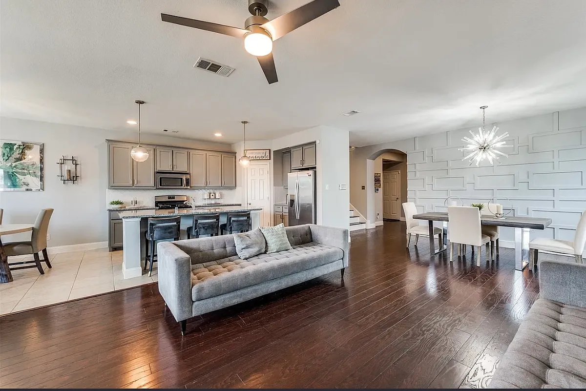 Building Photo - 1317 Roadrunner Dr