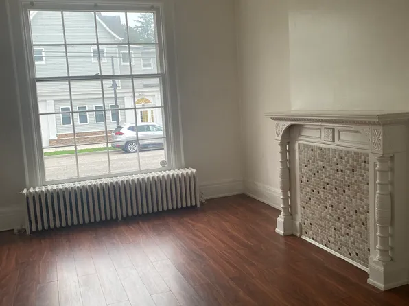 319 W 8th St #2, Erie, PA 16502