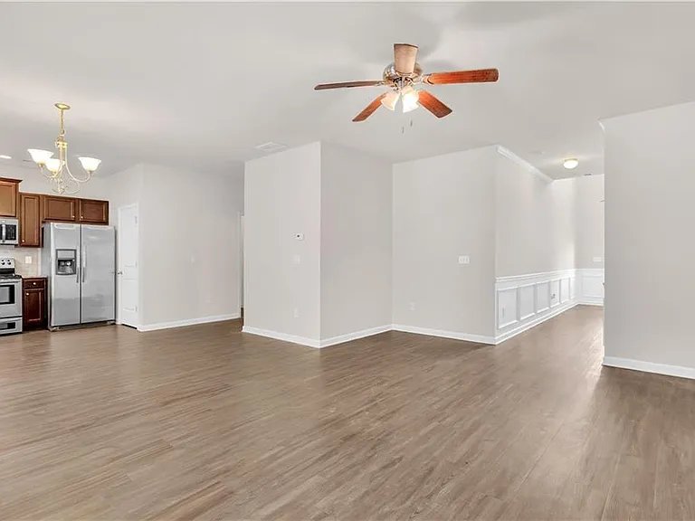 4488 Ravenwood Dr — Photo 4