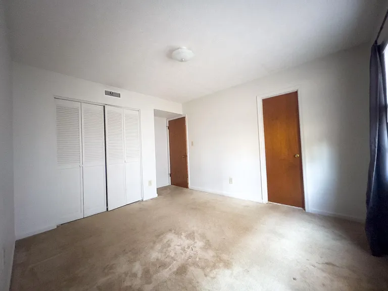 405 72nd Ave N #10 — Photo 9