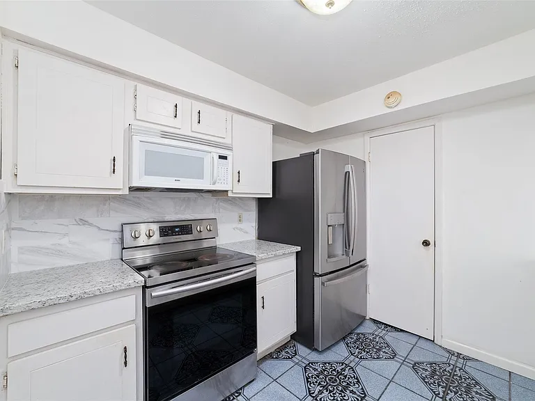 4022 Belle Park Dr #4022 — Photo 16