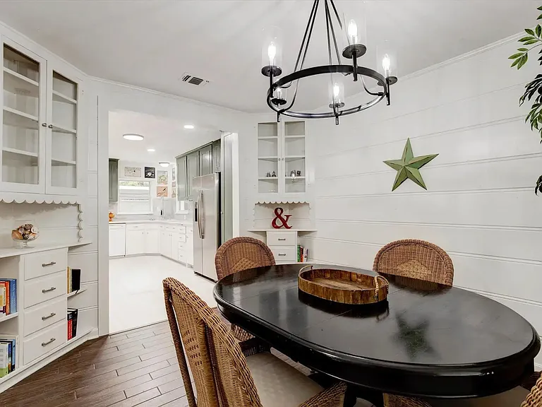3727 W Biddison St — Photo 17