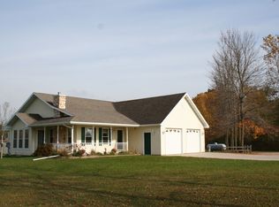 3418 Airport Rd, Oconto, WI 54153