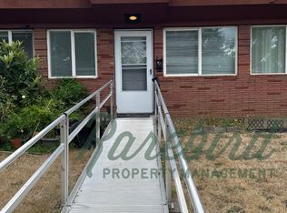 6131 N Houghton St APT 5, Portland, OR 97203