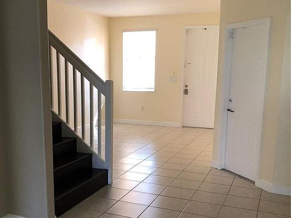 Townhouse-for-Rent-in-Doral