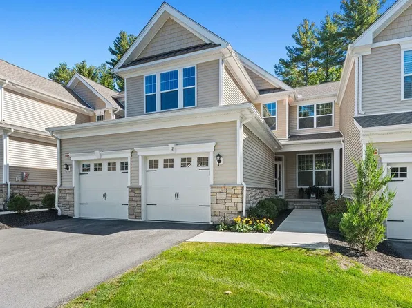 12 Plimpton Farm Rd #12, Millis, MA 02054
