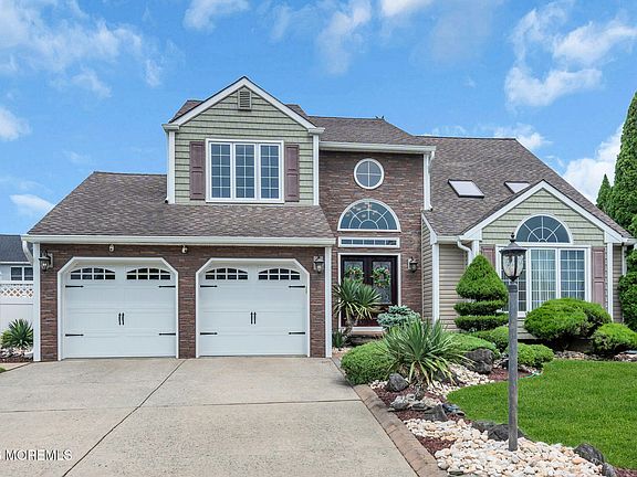 2nd image of 14 Melissa Lane