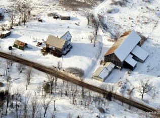 321 S Woods Rd, Hammond, NY 13646