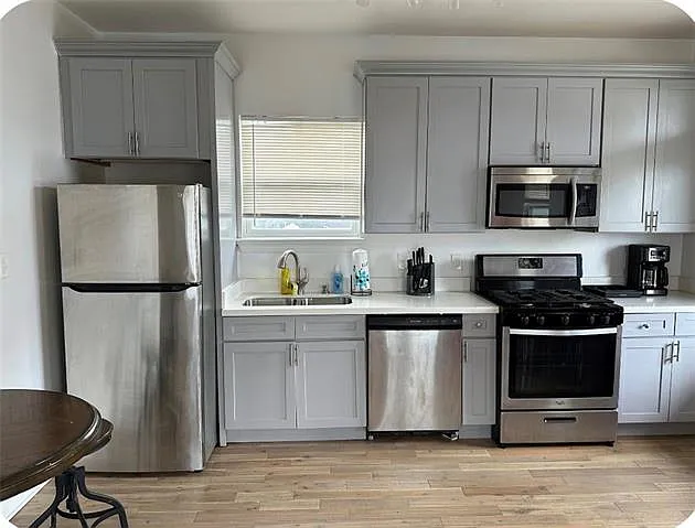 2 bed, 2.0 bath, 900 sqft, $1,650 — Photo 3