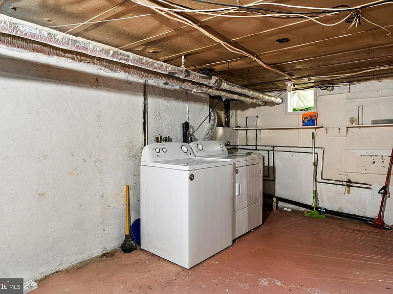 96 Linden Ln #1 — Photo 21