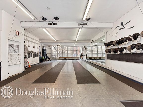 2nd image of 2726 Broadway Fl 2