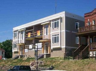 5B E 4th St, Duluth, MN 55805