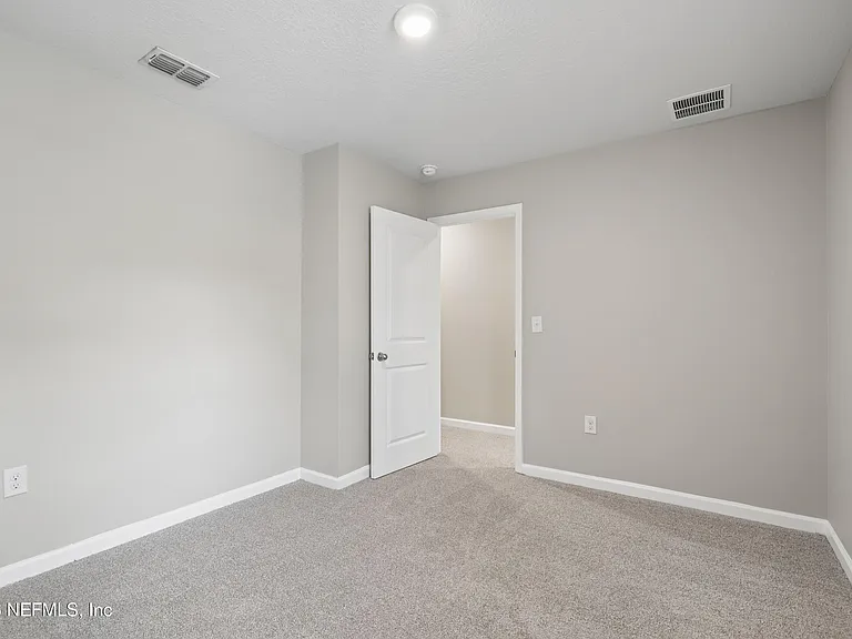 5988 Creekside Crossing Dr — Photo 20