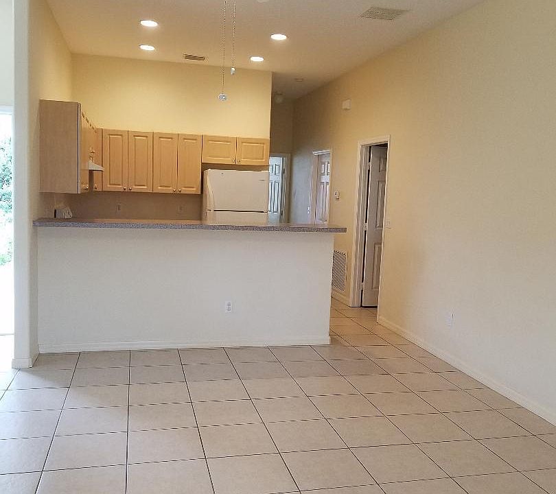 Open floor plan kitchen/living area