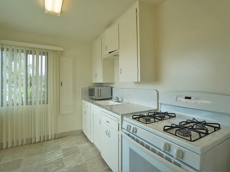 4663 Bayard St — Photo 3