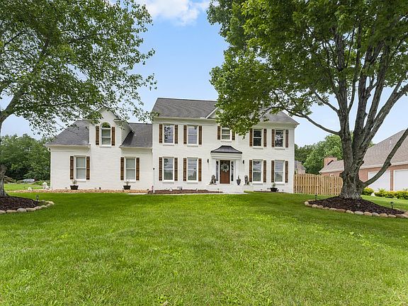 2nd image of 11924 W Fox Chase Cir