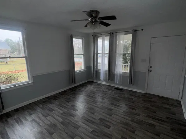 1719 Castle Hayne Rd, Wilmington, NC 28401