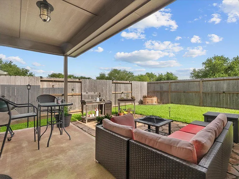 2875 Torano Cir — Photo 24