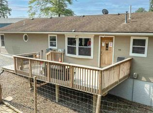1045 Vine Ave, Riverside, IA 52327