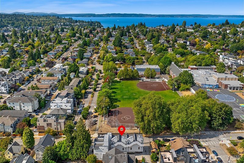 4th image of 6006 26th Avenue NW