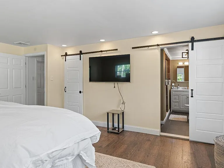2205 Mary Ln — Photo 18