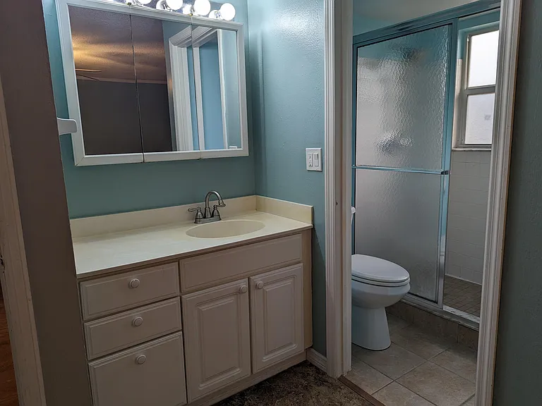 3135 Shady Dell Ln #220-S3135-220 — Photo 4