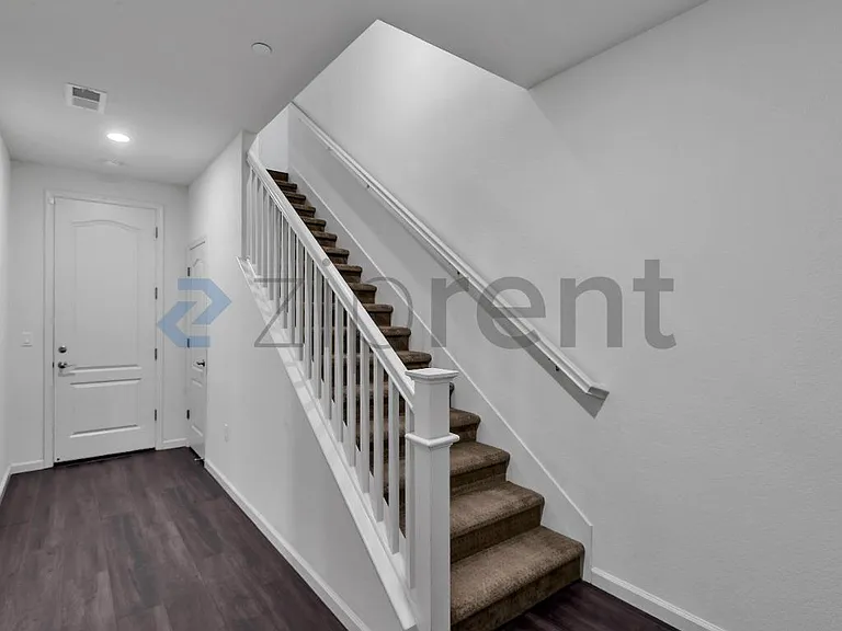 6914 Geyserville St — Photo 5
