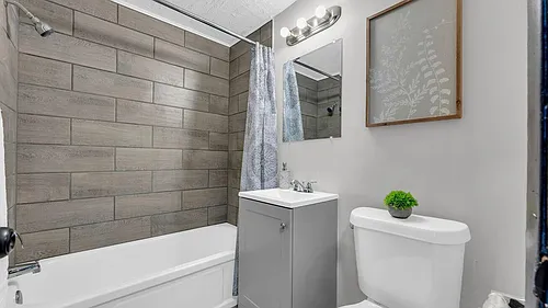 1352 Clarence Ave #26 Photo 1
