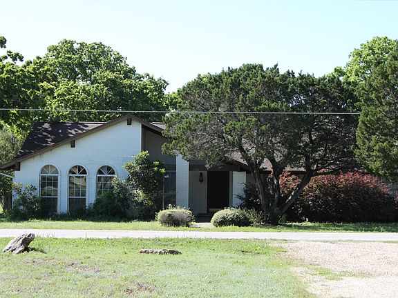 3rd image of 1100 Cedar Park Dr