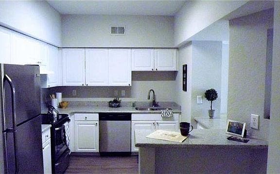 3rd image of 402 S Armenia Ave Unit 123