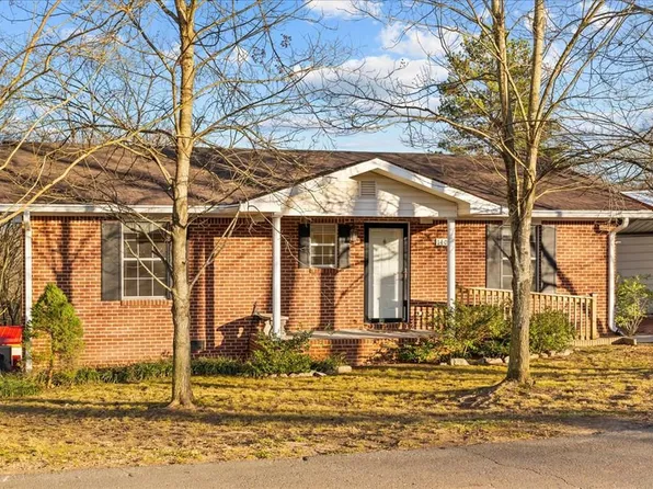 1402 Elite Dr, Dalton, GA 30720