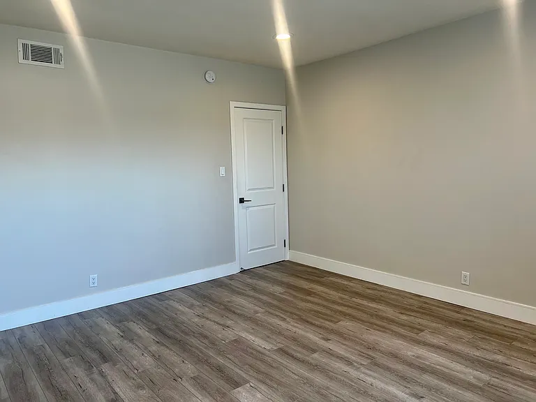 357 W Wilson Ave #2 — Photo 9