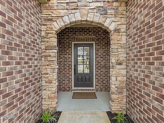 2nd image of 10842 Glory Maple Ln