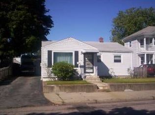 14 Madison St, Pawtucket, RI 02861