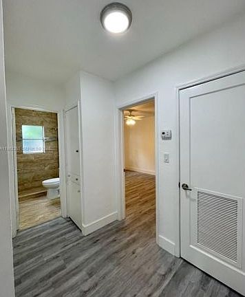 4th image of 820 SE 12th St #1