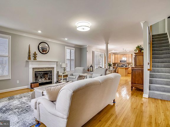 4th image of 611 Cypress Ln