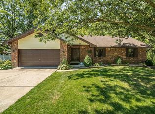 10 Walton Ct, Saint Charles, MO