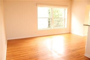 1st image of 4702 N Malden St #1