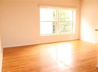 4702 N Malden St #1, Chicago, IL 60640
