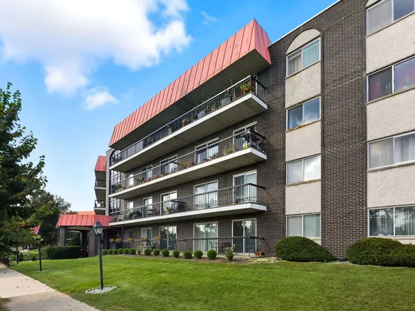 4840 Foster St APT 303, Skokie, IL 60077