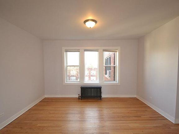 2nd image of 4606-08 N Kildare Ave #4608-1E