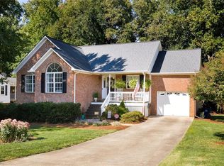 6080 Yeaton Glen Dr, Winston Salem, NC 27107