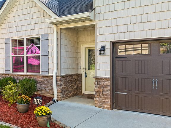 5th image of 12134 Woodhollow Ln
