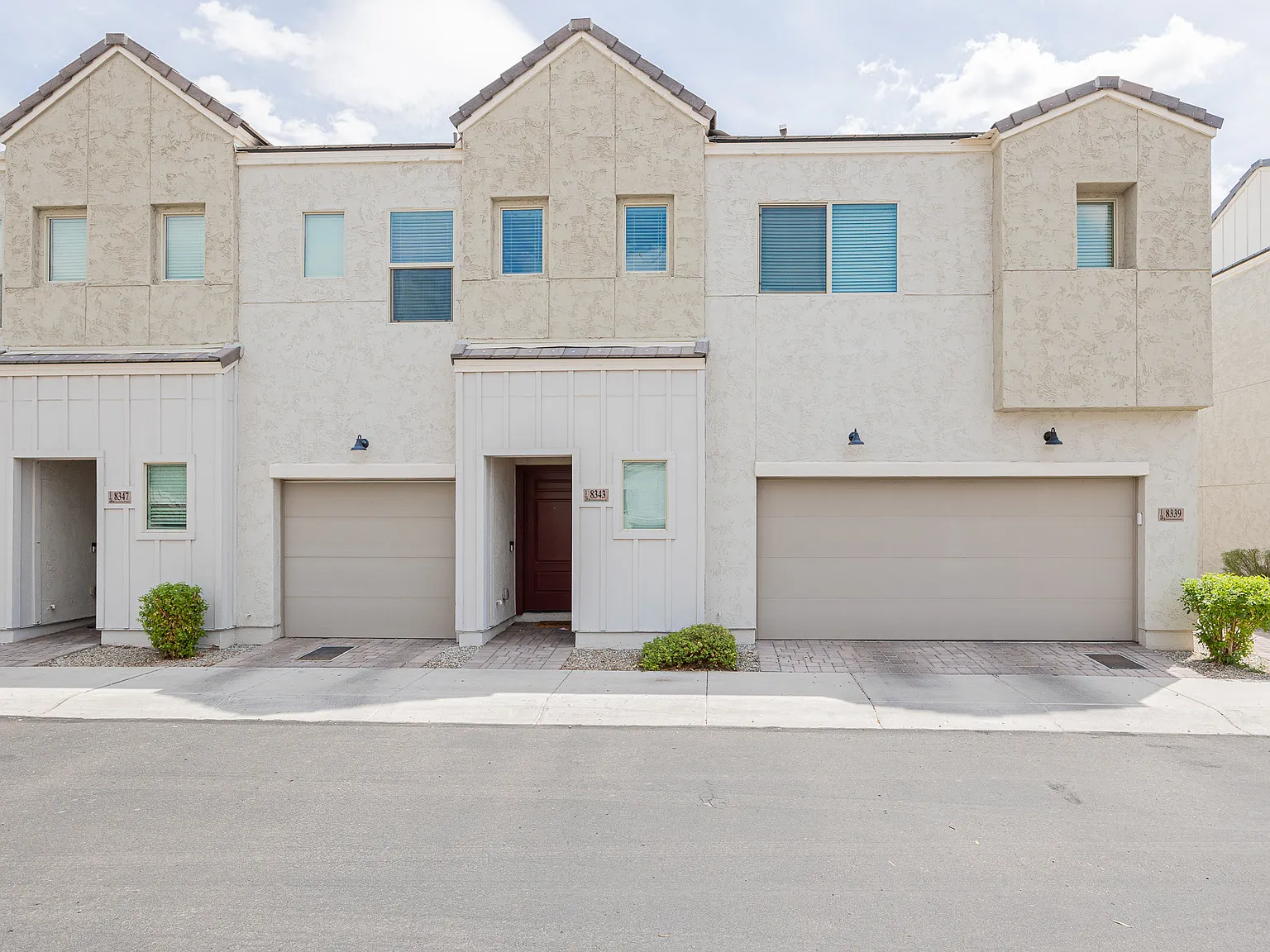 8343 N 22nd Drive, Phoenix Az — Photo 2