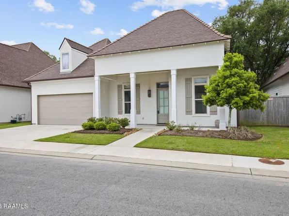 102 Drifting Sands Ln, Lafayette, LA 70508