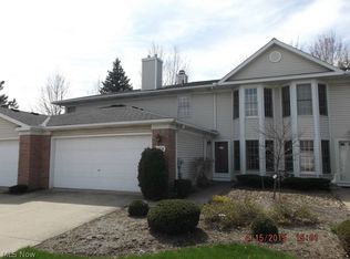 19404 W Bradford Ct, Strongsville, OH 44149