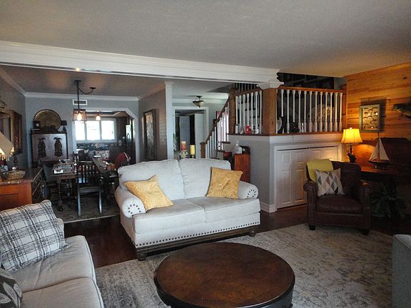 den and dining to kitchen